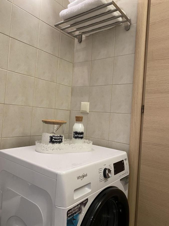 Elegant Glyfada Apartment-Private Garden-Near Metro アテネ エクステリア 写真
