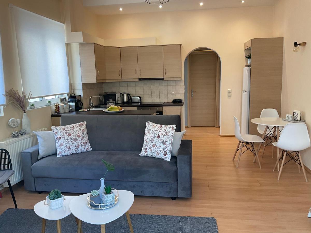 Elegant Glyfada Apartment-Private Garden-Near Metro アテネ エクステリア 写真