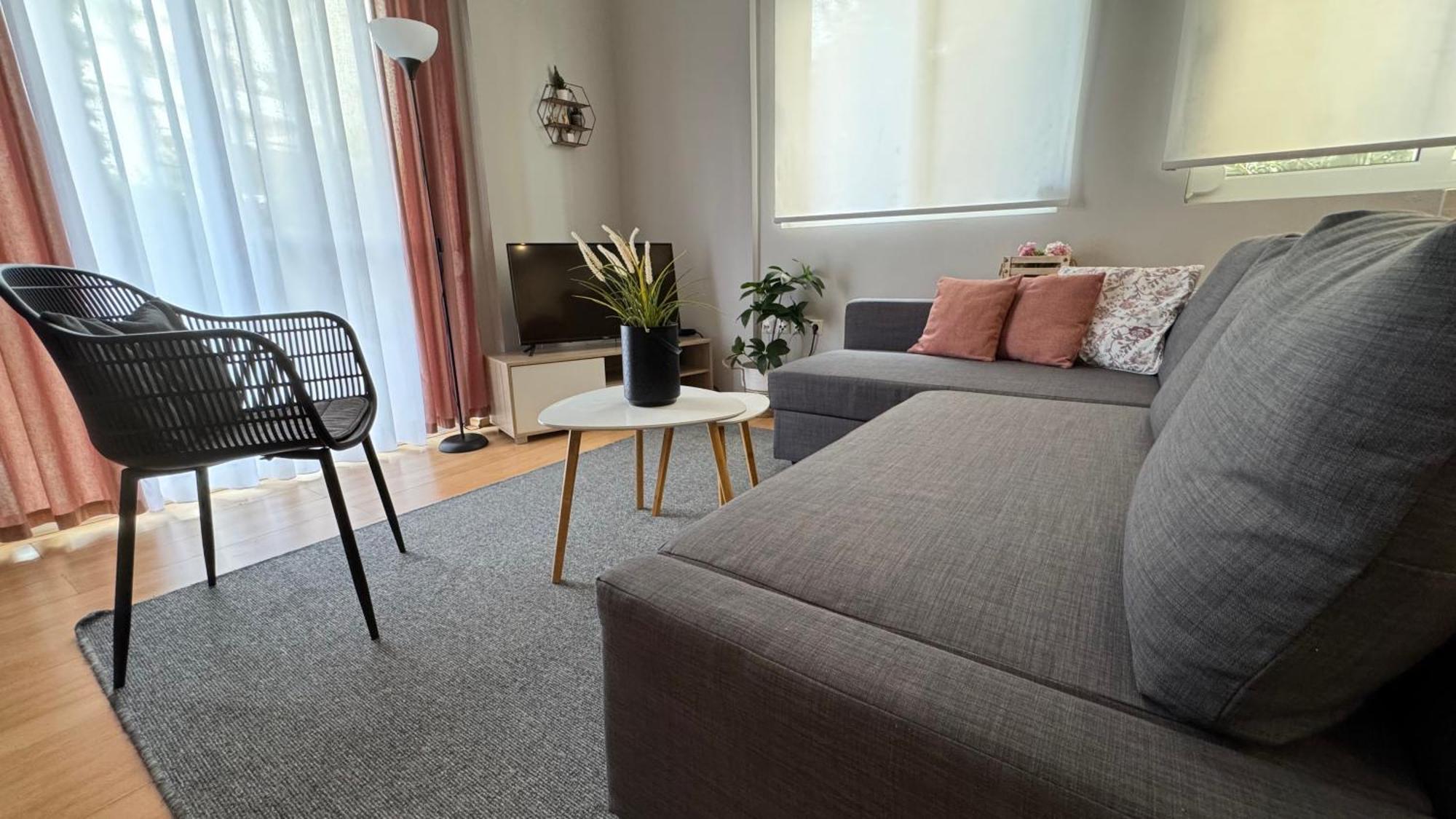 Elegant Glyfada Apartment-Private Garden-Near Metro アテネ エクステリア 写真