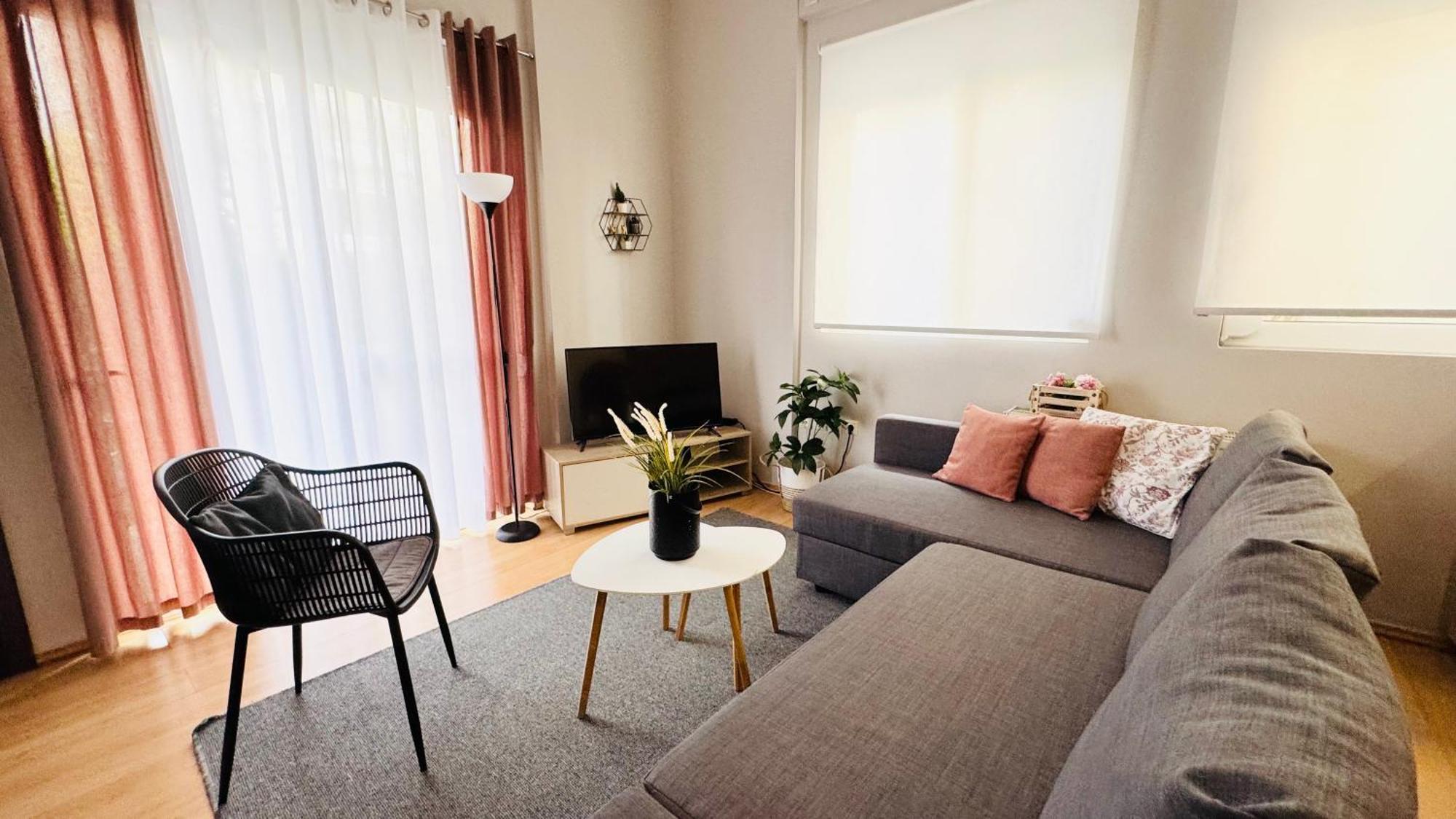 Elegant Glyfada Apartment-Private Garden-Near Metro アテネ エクステリア 写真