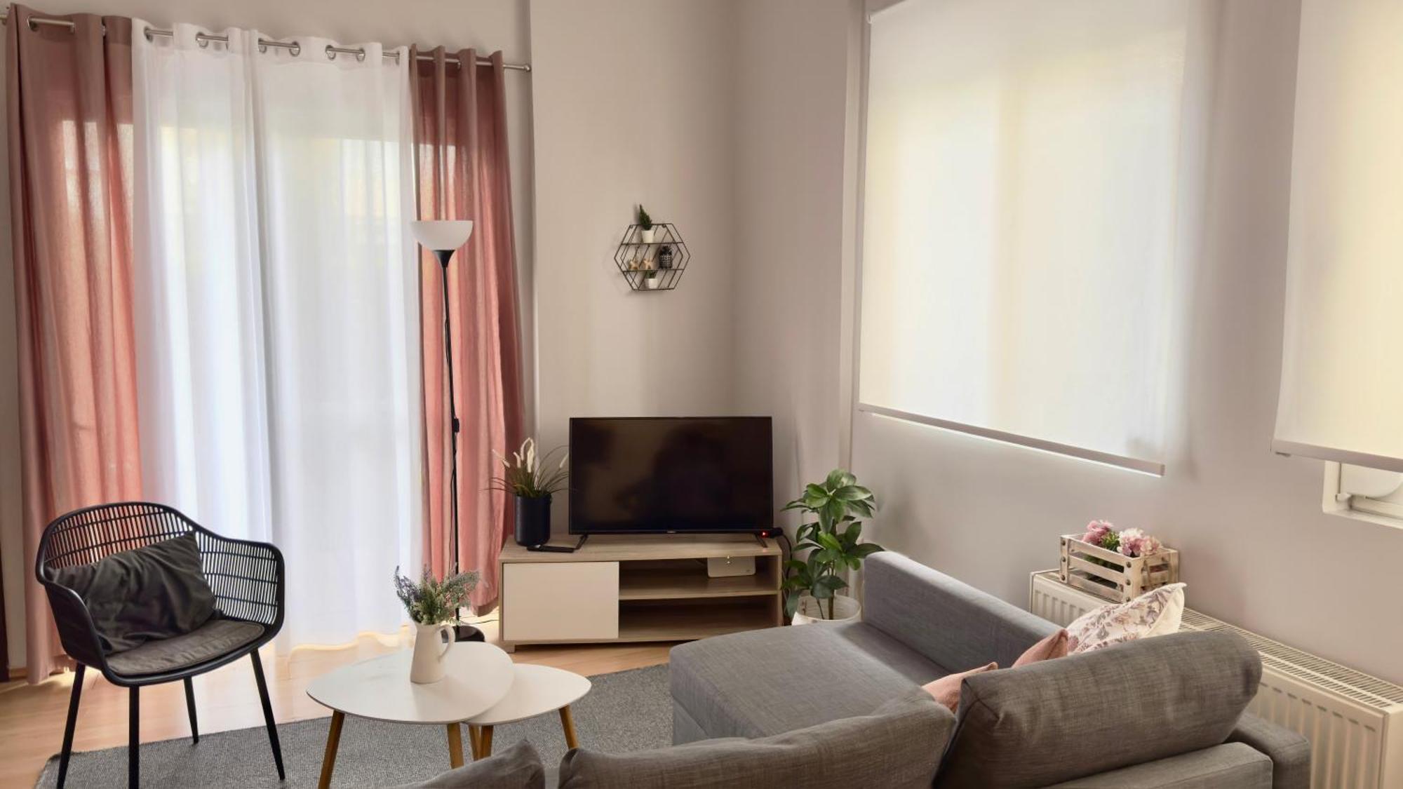 Elegant Glyfada Apartment-Private Garden-Near Metro アテネ エクステリア 写真