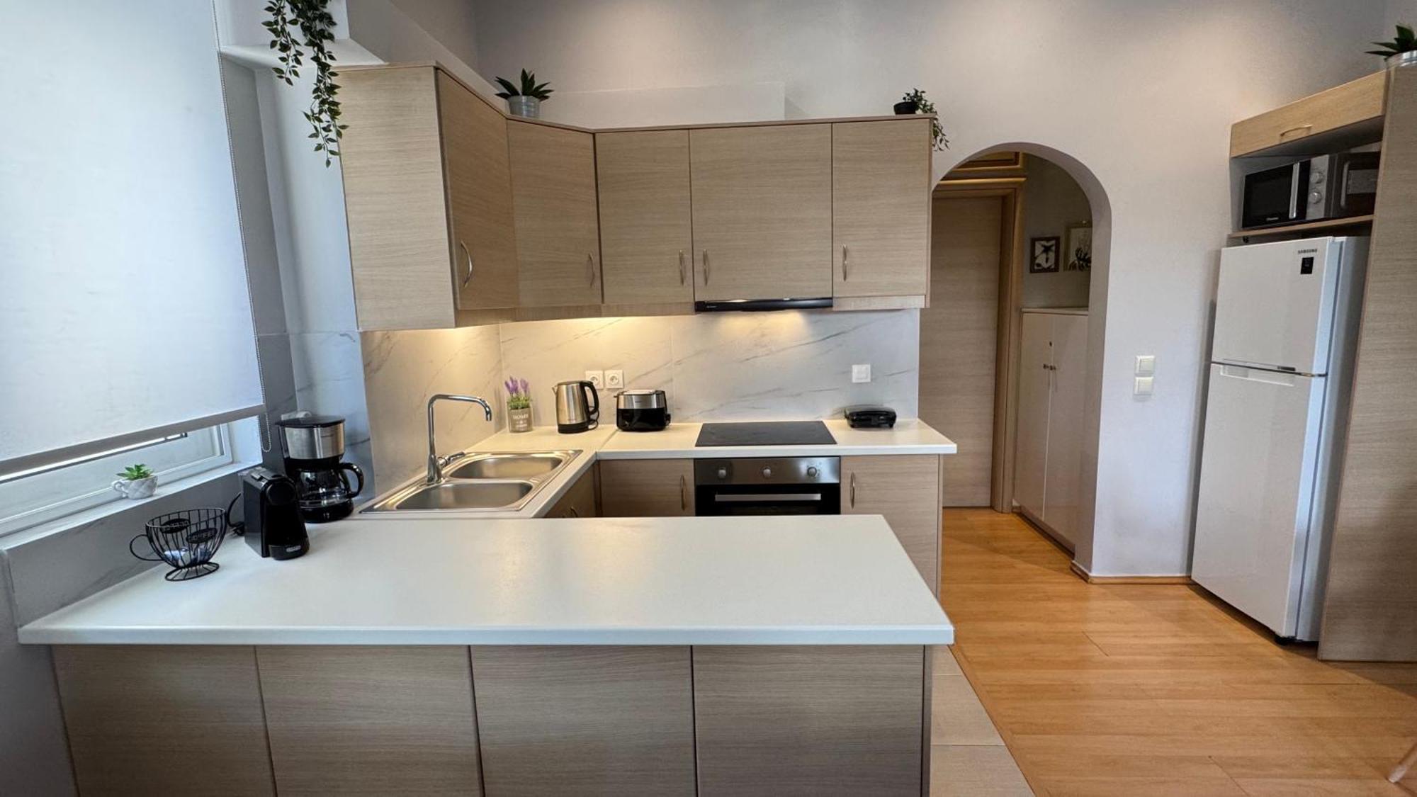 Elegant Glyfada Apartment-Private Garden-Near Metro アテネ エクステリア 写真